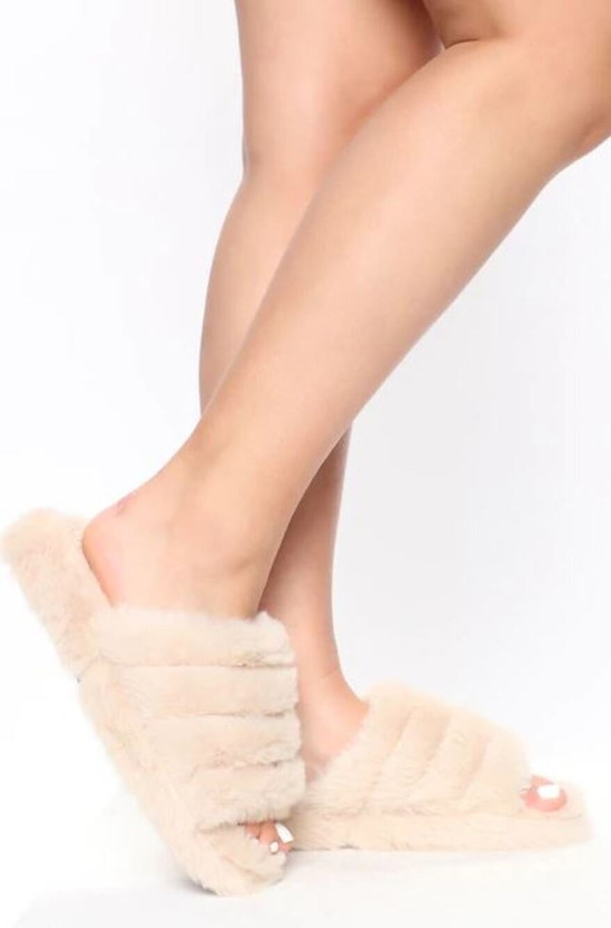 Abound Women's Faux Fur Cozy Mood Slipper Beige Size L 9 /10 NWT